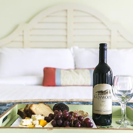 Mansion House Inn Vineyard Haven Exterior photo