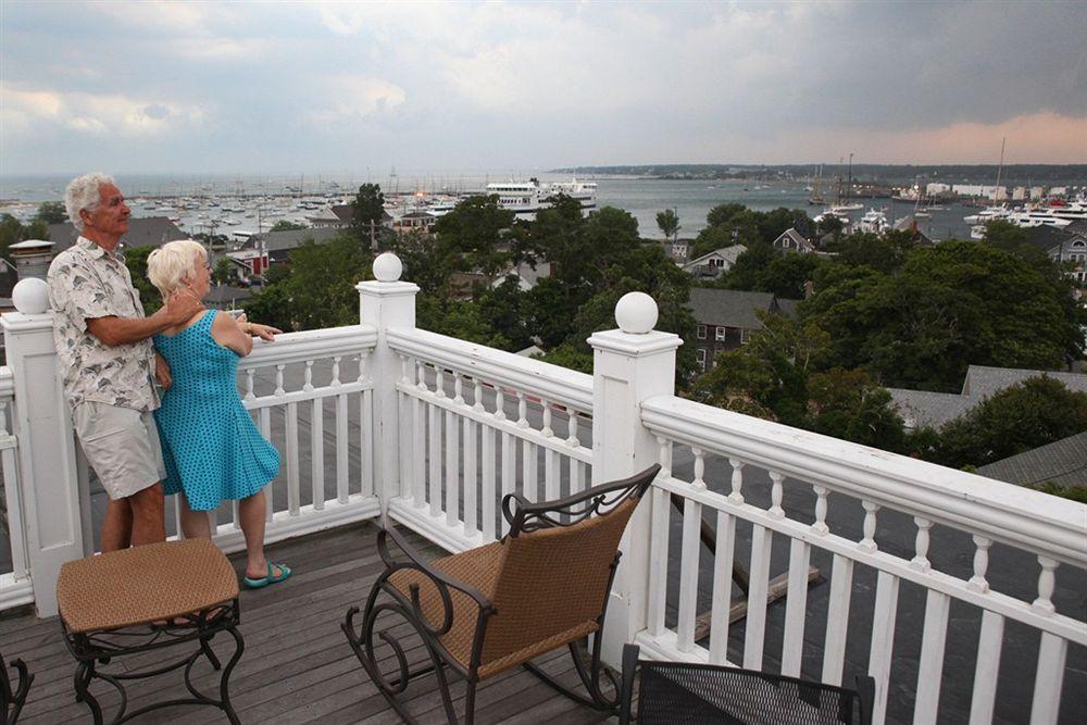 Mansion House Inn Vineyard Haven Exterior photo